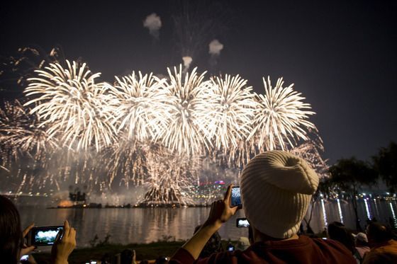'2019 여의도 불꽃축제'가 개최된다. 사진=한화